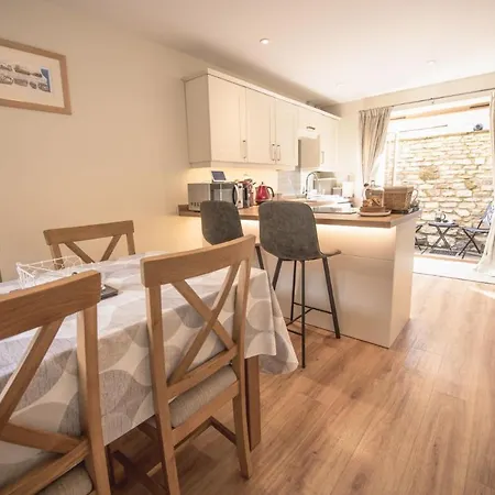 Middle Row Holiday home *